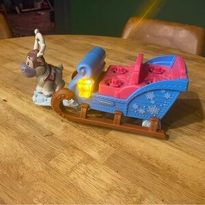 Disney's Frozen Little People Sleigh- plus Sven